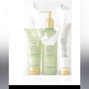 Mary Kay Satin Hands Set